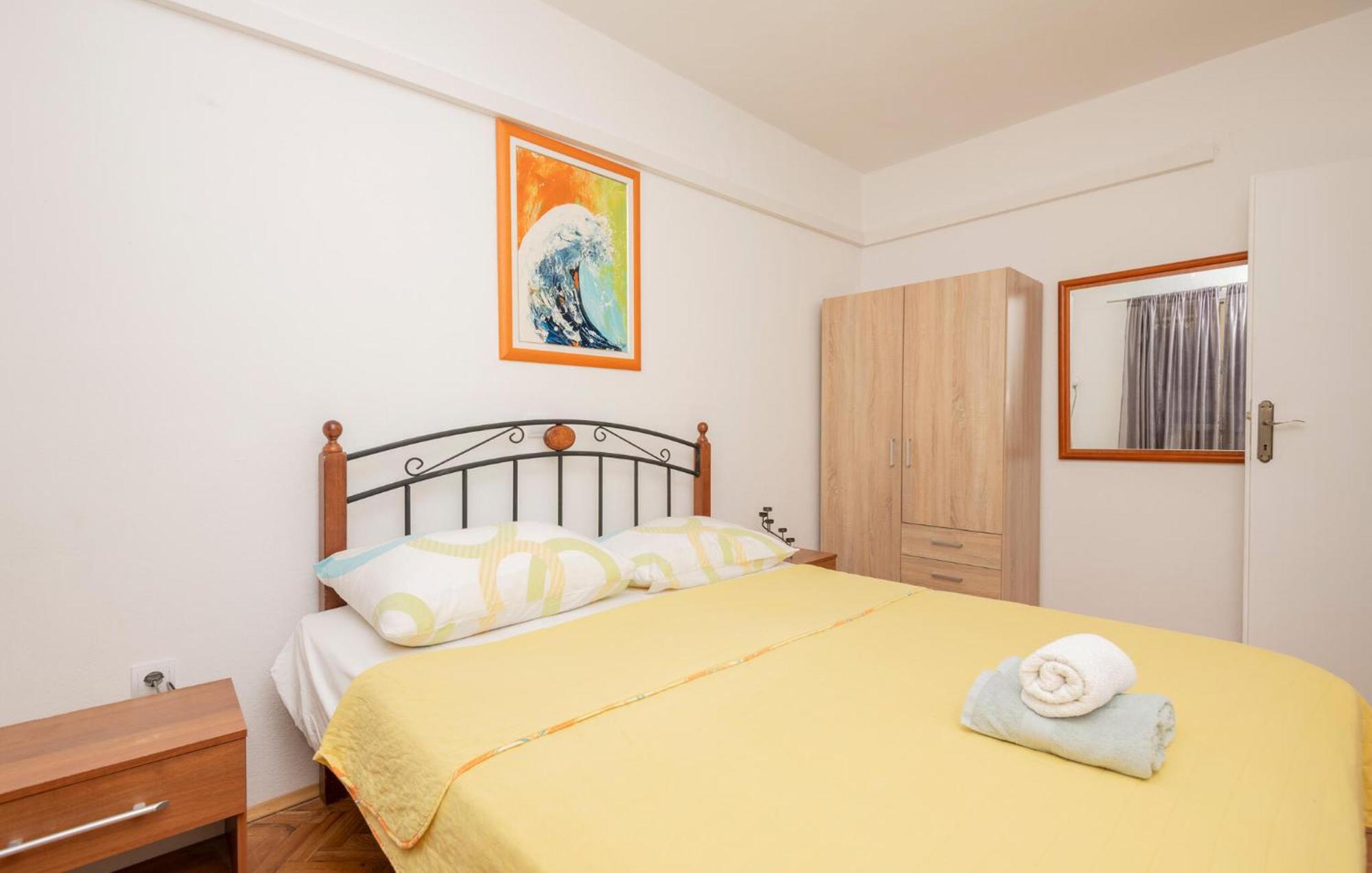 Cozy Apartment In Makarska With Kitchen エクステリア 写真